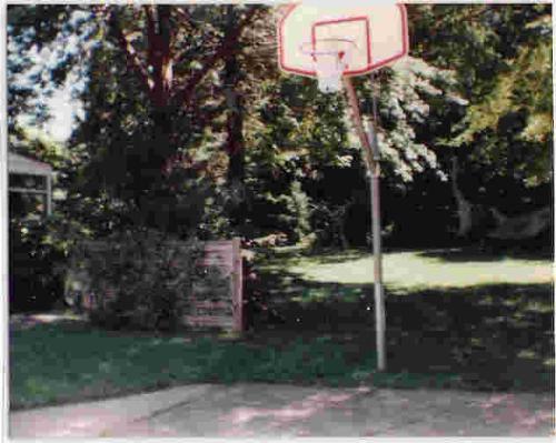 Basketball - This is the basketball net at my parents house that i used a lot when I was younger.