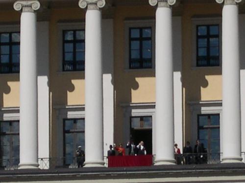 royal family - The royal family of Norway greeting the childrens parade on the 17th of May - Norways national day.