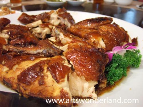 chicken dishes - This is another delicious Chinese dishes called roasted chicken. It is delicious if taken with Hainan chilies sauce.