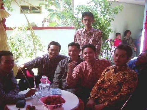 im stand alone - ga kebagian bangku nih so... im stand alone