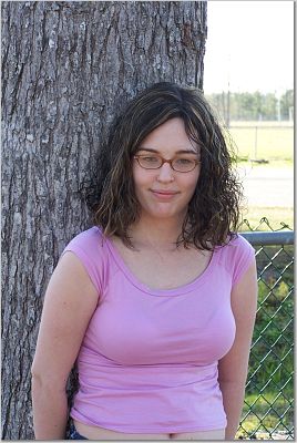 me on tree - This me hangin out at park just takin a pic on tree
