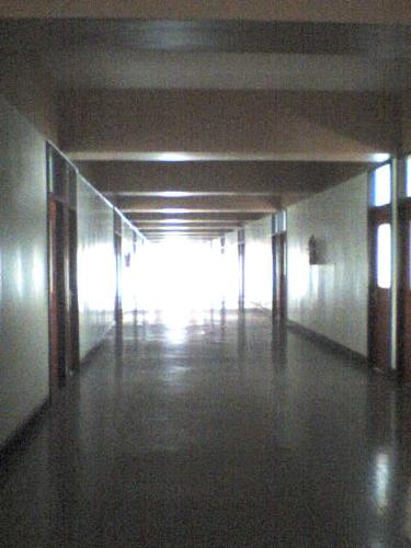 hall way - this is one of the hall ways from the retreat house we've been to last year. if you can see a shadow of a person somewhere in the middle, that's me! hahaa