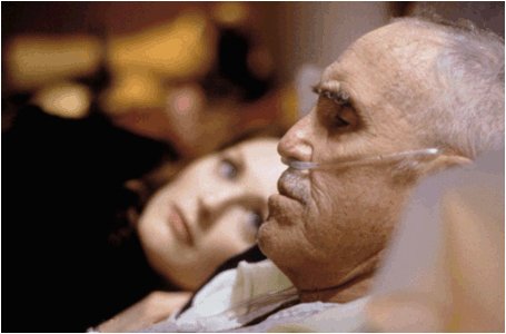 magnolia - Julianne Moore as Linda Partridge and Jason Robards as Earl Partridge