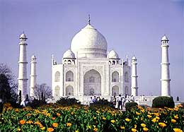 Taj Mahal - These photo is belonged to present 7 wonders in the world it is name as Taj Mahal situated in Agra near delhi in India.It is famous for LOVE!