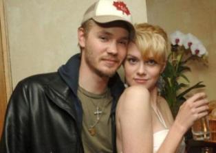 Lucas and Peyton or Chad and Hilarie - Love it!