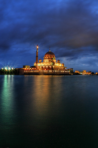Putrajaya Mosque in Malaysia - This is the popular mosque in Malaysia