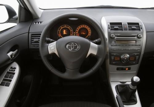 aaahh interior..!! - Wat a piece..!! One of the lavish interiors of toyota corolla.I must say, on seeing this u ll definitiely go for that.This is best ever use of money. thumbs up to Toyota..!!
