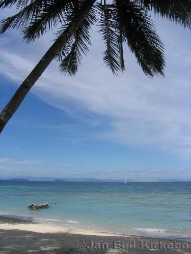 Seaside scenery - Beautiful beach of Pulau Perhentian.. Isn't it lovely?