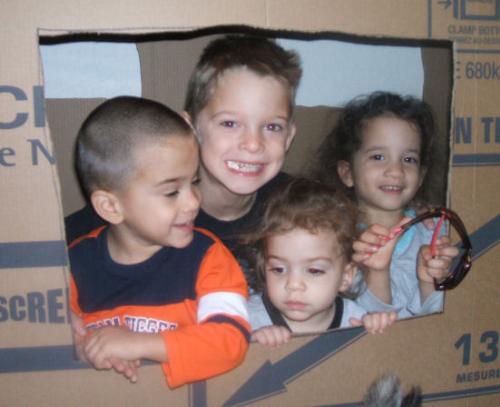 Drake, Bub, Kaeli and Lili! - Hubby finally got a big screen tv...so we put the huge box it came in to good use!
