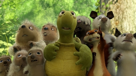 over the hedge - One curious family :)