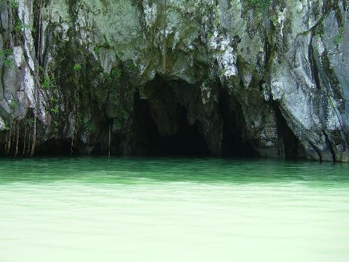 underground river - entrance to the underground river in palawan.