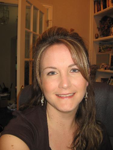 Hi!! This is me!! - This is me sitting in front of my computer at home.