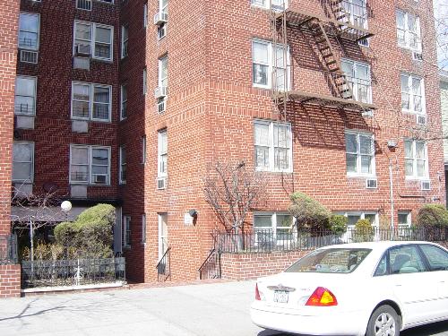 My house in Brooklyn Newkirk Ave - Where I liked in Brooklyn