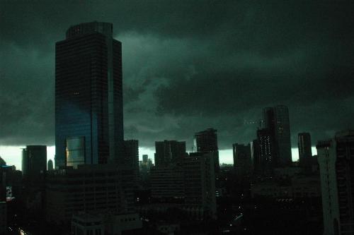 polution effect - photo taken from 48th floor's Mulia Building, Jakarta, Indonesia at evening, 17.30, March 14th 2007.
