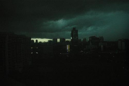 polution effect ? - photo taken from 48th floor of Mulia Building, HR Saruna said Street, Jakarta, Indonesia at evening, 17.30, March 14th, 2007.