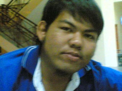 me - the latest picture..taken at my cafeteria...two weeks ago..cool uh?