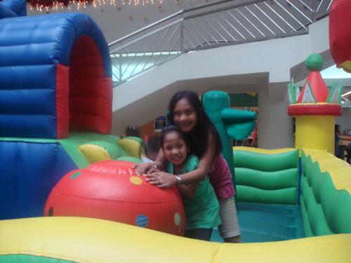 Kim and Kate - Sister, yes they are. They love playing together.