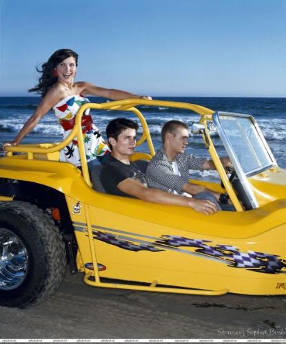 hot summer - one tree hill cast enjoying by the bay