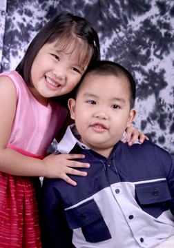 My life... - These are my kids, Jasmine and Jyrus aged 5 and 6. They are the reason of my existence. I cannot survive a day without hugging and kissing them. I love them so much and I thank God for giving me this wonderful kids.