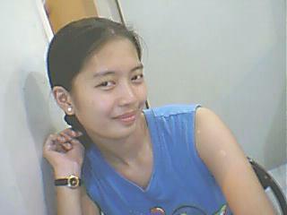 photo - side posing