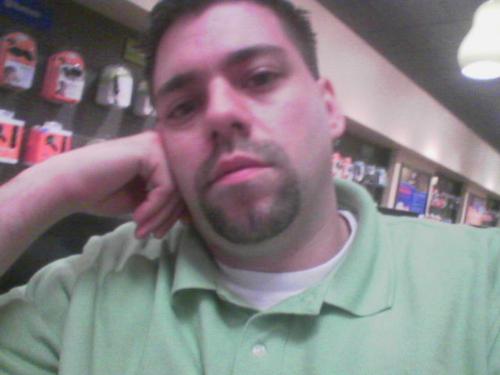 Josh Bored - Here I am, bored at the most mundane job I've ever had, a greeter at Cingular Wireless.