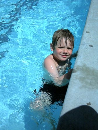 Learning to swim - Swimming in the pool!