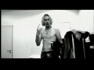 Chad Kroeger from Nickelback - Chad Kroeger, from Nickelback, topless. w00t!