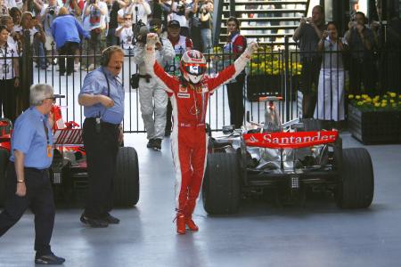kimi the first ever win in ferrari for 2007 and fi - the one in the pic is none other than KIMI RAIKKONEn for the first win for him in ferrari and for kimi too.all kimi fans cheer up for him.