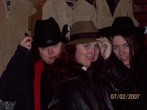 Cowgirls Sam, Steff & Me - Sam, Steff & Me as Cowgirls