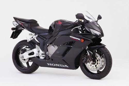 Honda CBR 600 cc 2005 - Road runner full black body