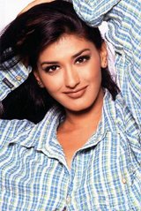 whose snap - this is the snap of indian actress sonali bendre.who started their career from the picture sarfrosh.in which her co-actor is aamir khan.