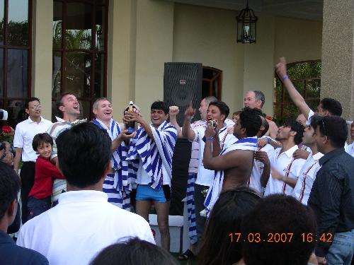 Winning moment - Cap with the winning teams skipper