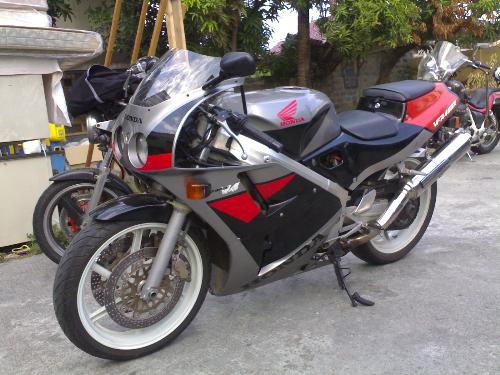 Honda - Honda VFR 400 NC30