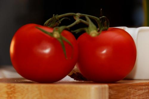 tomatoes - spaghetti sauce needs red tomatoes