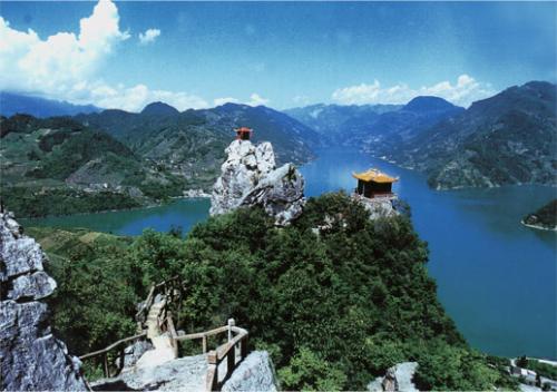 pretty scene - The picture was taken in Zhong Li Mount in Wuhan,China,and it's famous of its water and forest.