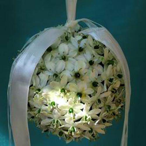 wedding flowers - white wedding flowers