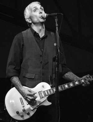 Art Onstage - Playing with guitar