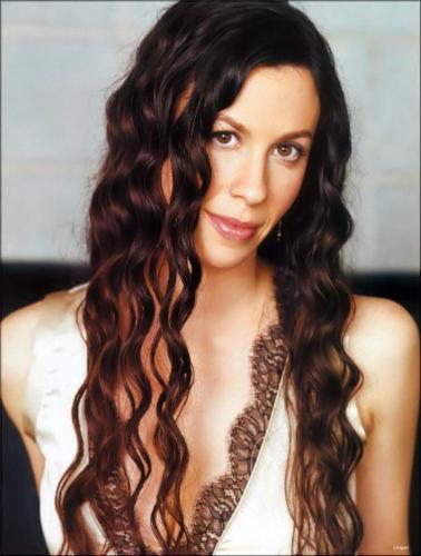 alanis - love her hair in this one