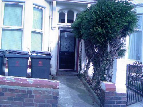 my new home! - This is going to be my new home! Moving in here with my boyfriend in July! Can't wait to get out of this hellhole (living in a shared student house at the moment! what a mess!)