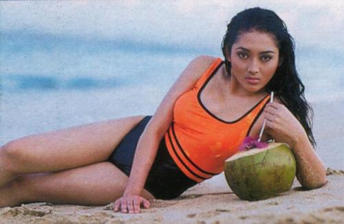 alda risma - alda risam is one of the best artis in indonesia, but unfortunately she wad death.