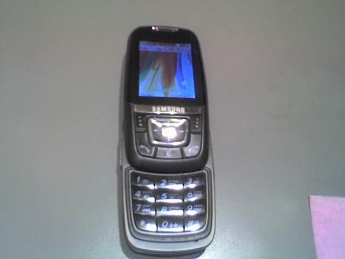 cellphone samsung - A cellphone of my friend's. It's a samsung brand