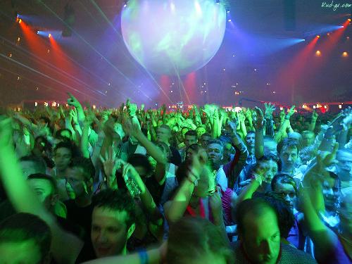tiesto concert  - see the people jumping and grooving to the sounds of dj tiesto ...trance techno rave euro