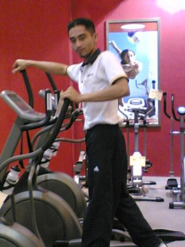 elliptical(cross trainers) - yo.........wassup guyz&girlz...elliptical its a best equipment wan lose weight........