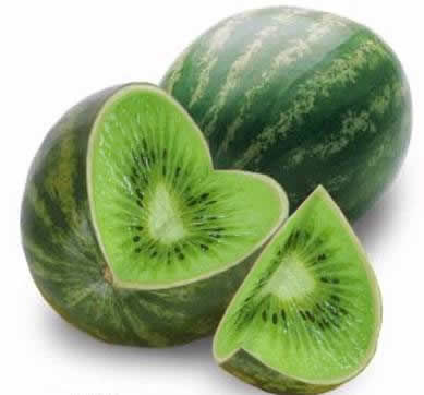 water melon and peach - This is water melon and peach. While, it still looks like water melon. Anyway, I don't like it. Do you like it?