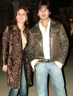 love - love binds them and they look a lovely couple , love is in the air and it will remain