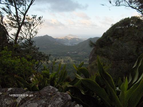pali lookout oahu - Pali lookout on Oahu, place haunted by the spirits of the ancient Hawaiians.