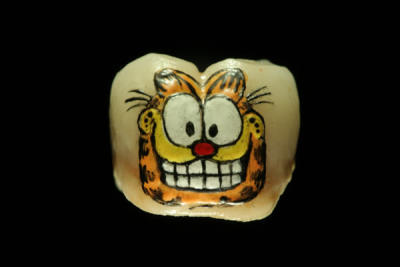 teeth tatooo - hey frnds,dont do it.dont spoil ur teeth.