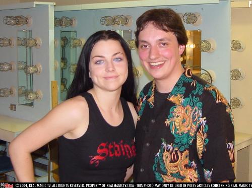 amy lee, lead singer Evanescence  - amy lee,m lead singer Evanescnce .......