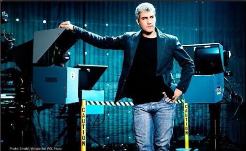 Taylor Hicks - This is a picture I found on the net of Taylor Hicks. Not sure when this was taken