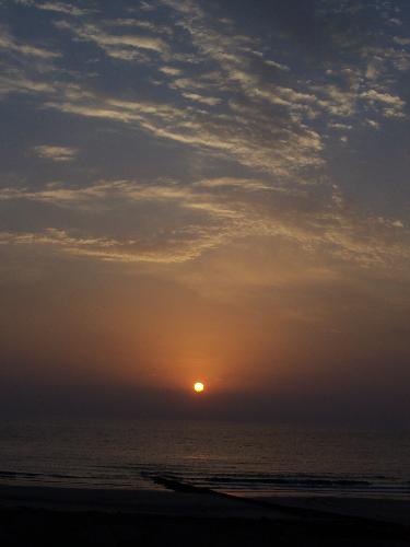 a sunset in Hawaii - This is a pic of a sunset we saw in hawaii